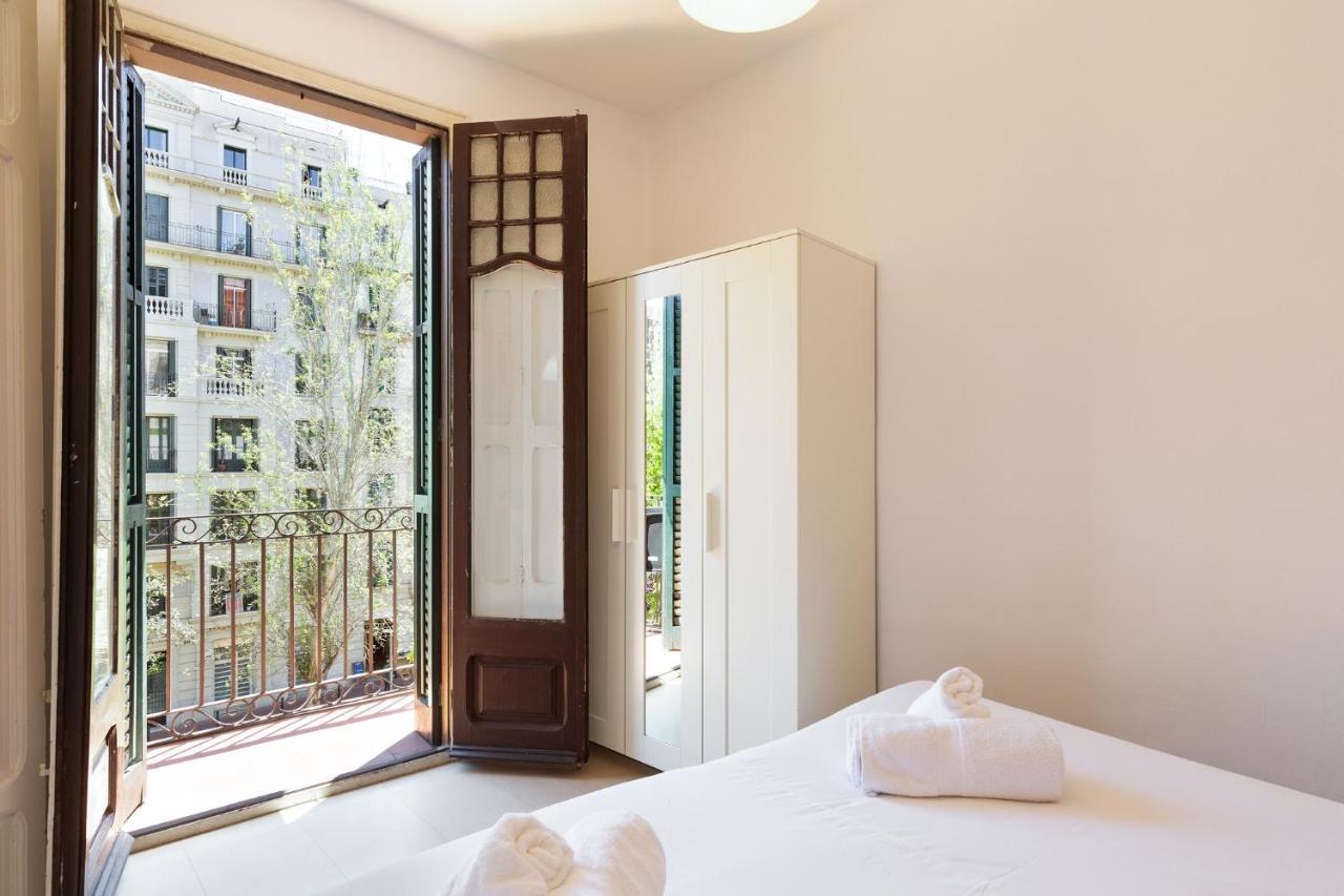 Stay U-Nique Apartments Mistral Барселона Екстериор снимка
